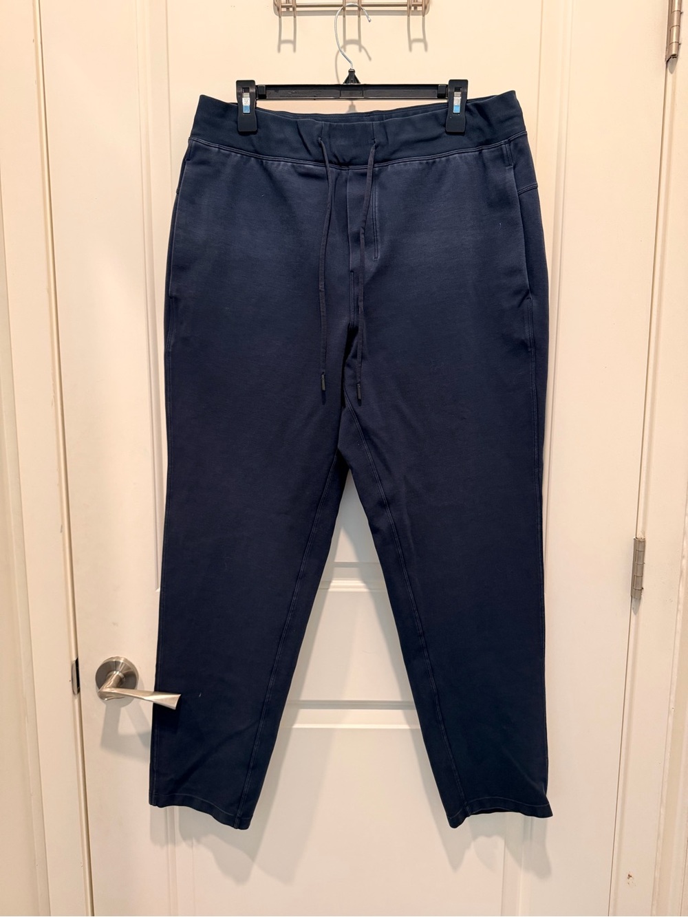 Lululemon Athletica Men's Navy Blue Tencel Lyocell
Blend Casual Drawstring XL